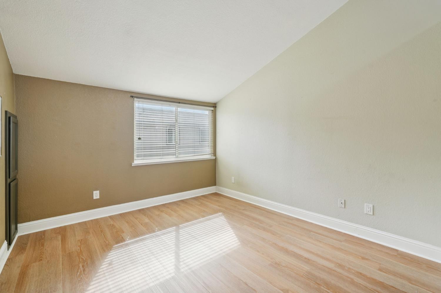 1353 Hood Road Sacramento, CA 95825 - Photo 22 of 40