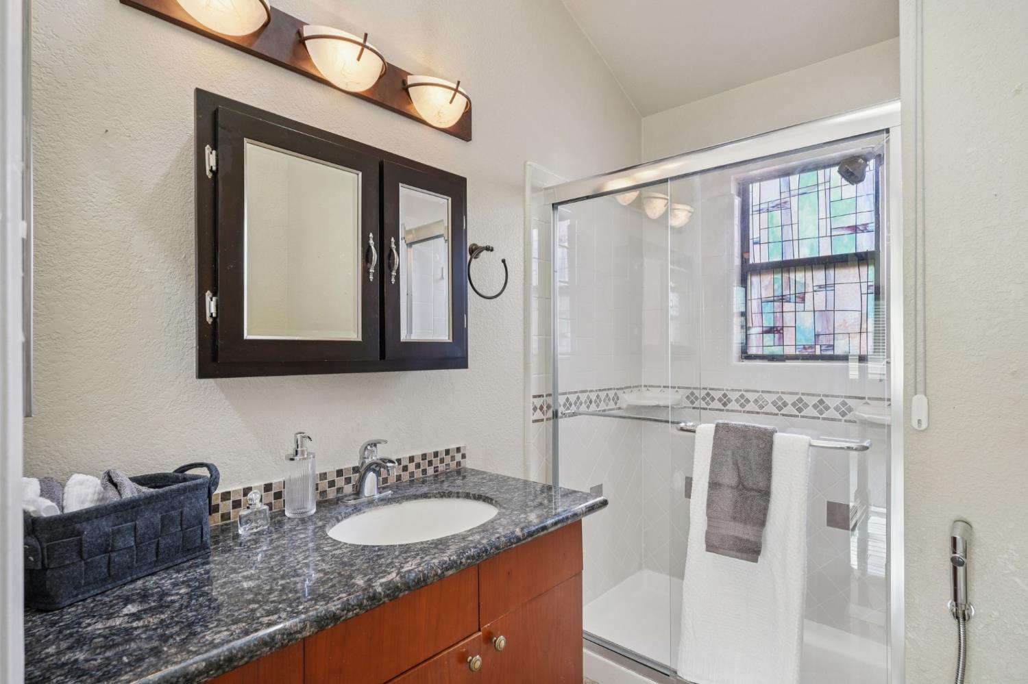 1353 Hood Road Sacramento, CA 95825 - Photo 25 of 40