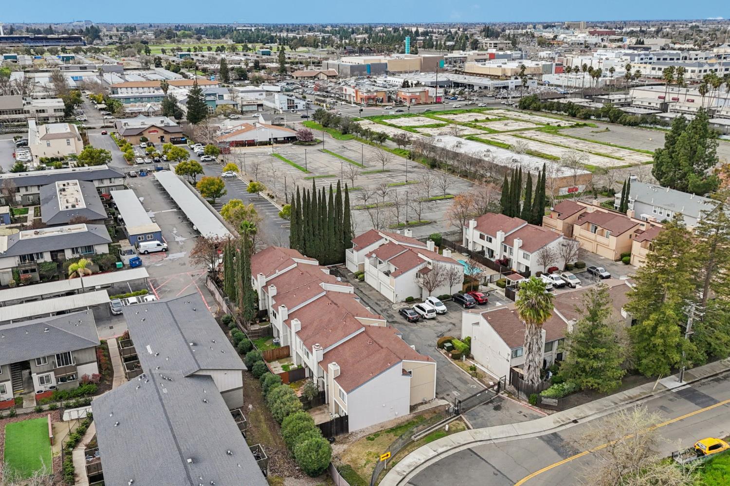 1353 Hood Road Sacramento, CA 95825 - Photo 33 of 40