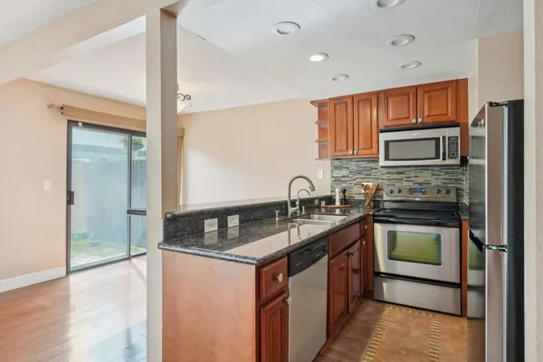 $298,000 | 1353 Hood Road, Sacramento, CA 95825