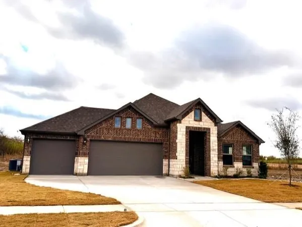 $439,990 | 1953 Nightfall Drive, Alvarado, TX 76009