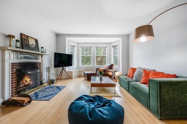 $4,200 | 993 Memorial Drive, Unit 102, Cambridge, MA 02138