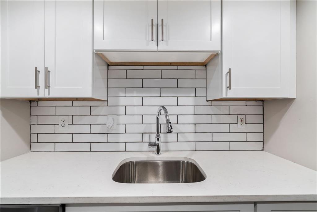 1449 Southland Vista Court Northeast, Unit B Atlanta, GA 30329 - Photo 4 of 26 a close view of sink