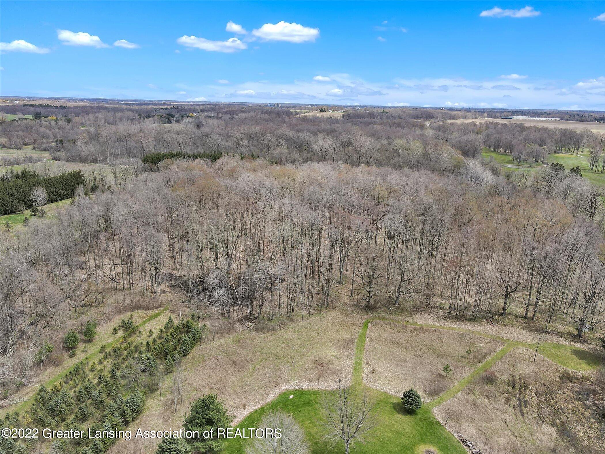 13530 Kenyon Road Grand Ledge, MI 48837 - Photo 44 of 51 48-13530-Kenyon-Rd-WindowStill-Real-Esta