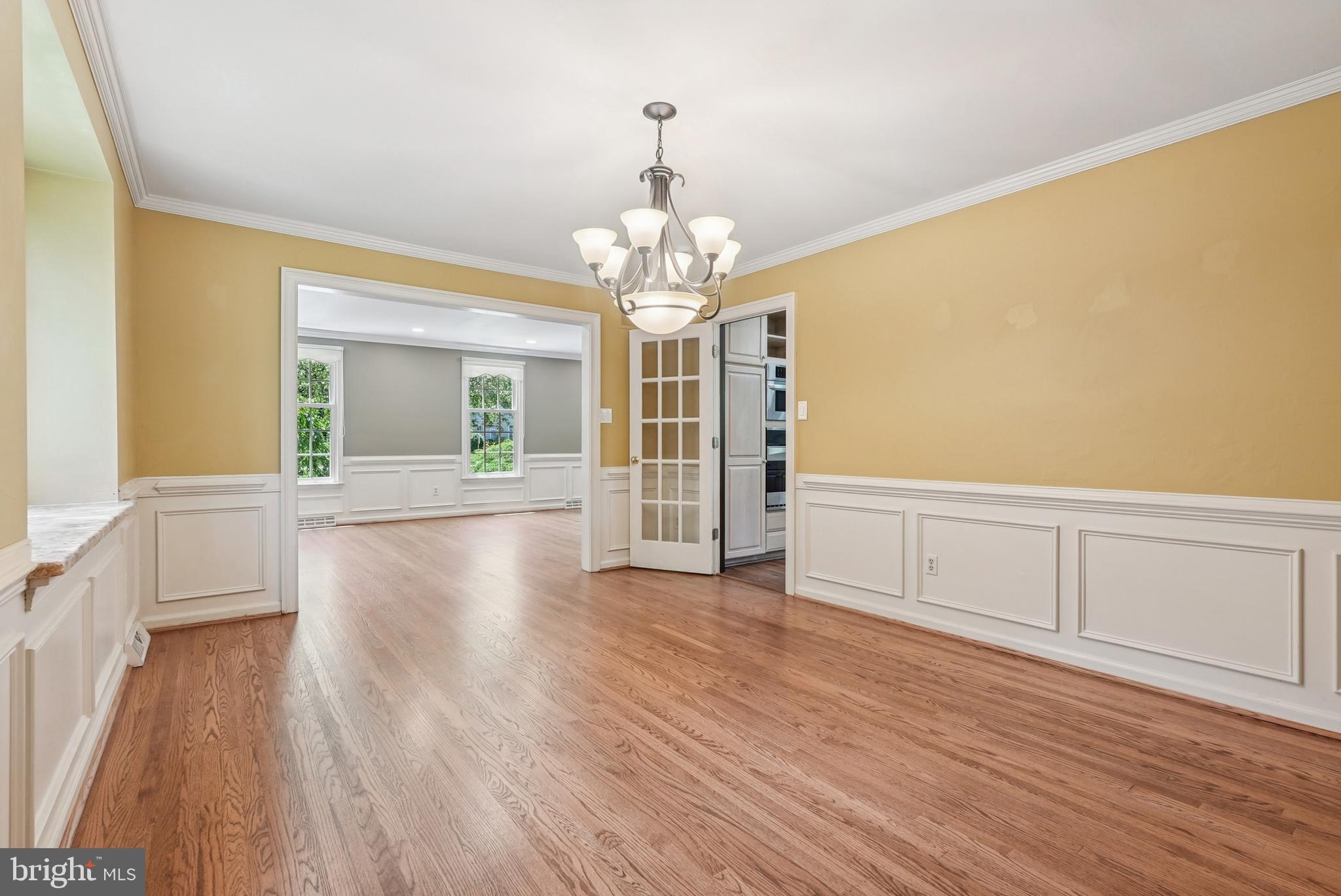 10 Rooftree Road Cherry Hill, NJ 08003 - Photo 19 of 58 a view of a livingroom with wooden floor