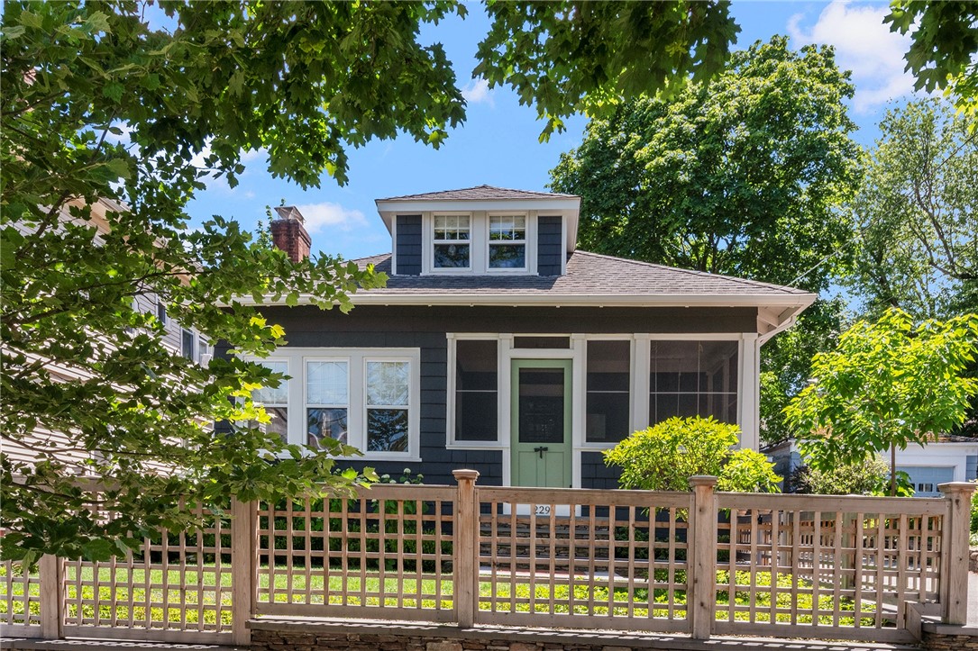 229 6th Street Providence, RI 02906 - Photo 2 of 46