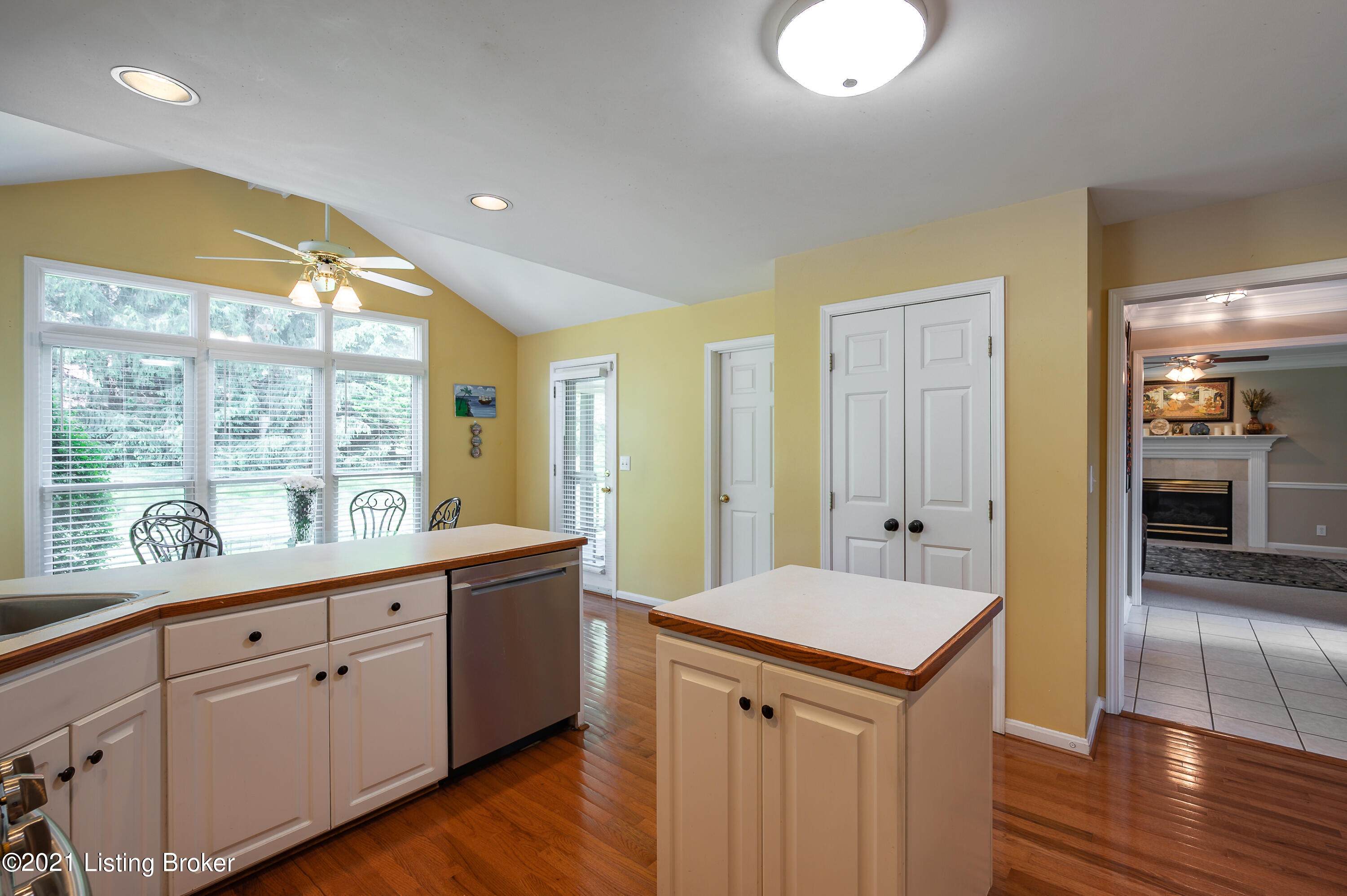 14016 Hickory Ridge Road Louisville, KY 40245 - Photo 17 of 39 18Hickory Ridge Rd 14016