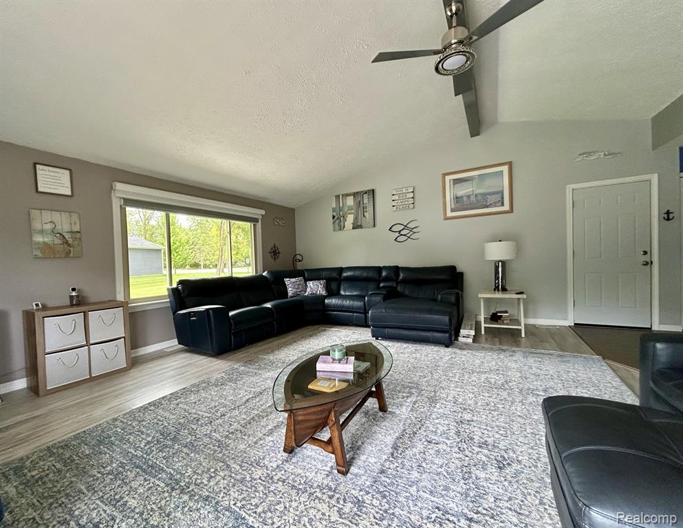 9831 Kress Road Pinckney, MI 48169 - Photo 17 of 36