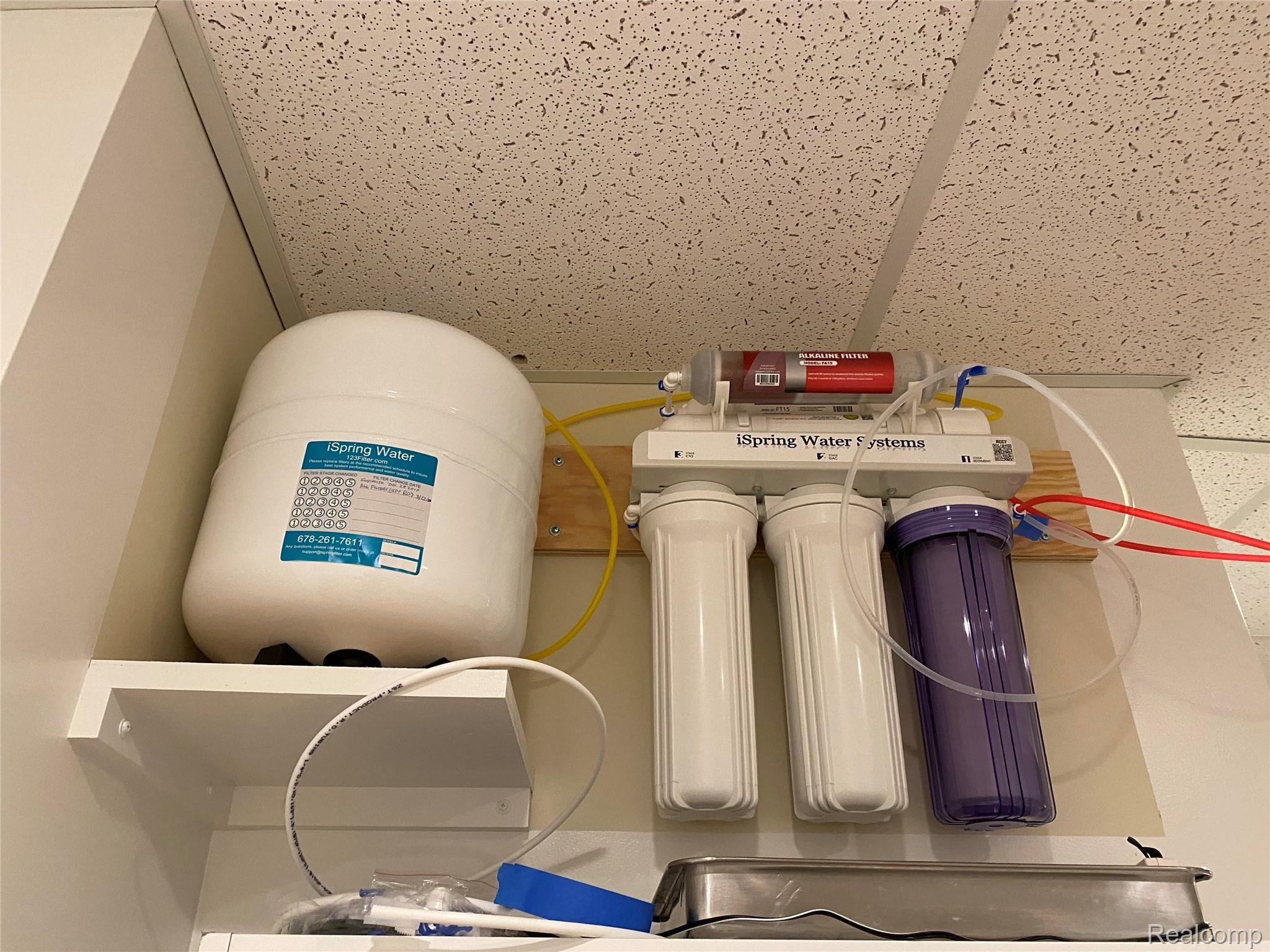 3939 May Center Road Lake Orion, MI 48360 - Photo 48 of 58 Reverse Osmosis system for Drinking water and Ice Maker