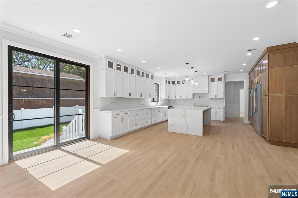 532 Hobart Road Paramus, NJ 07652 - Photo 11 of 46