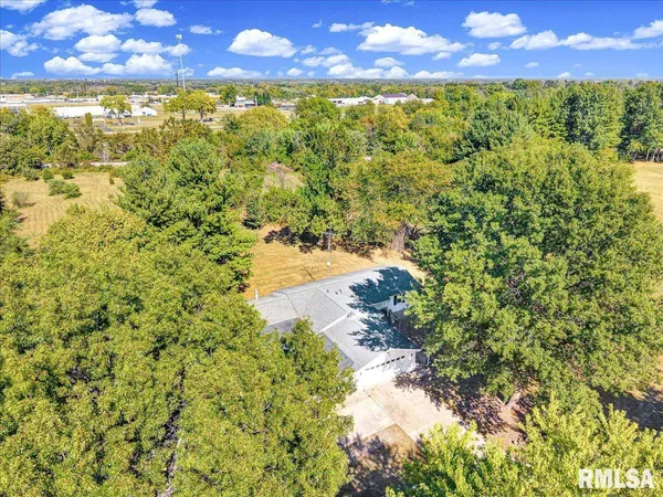 $324,900 | 20 Villa Court, Knoxville, IL 61448