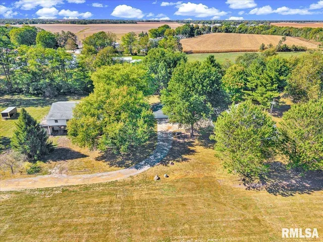 $385,000 | 20 Villa Court, Knoxville, IL 61448