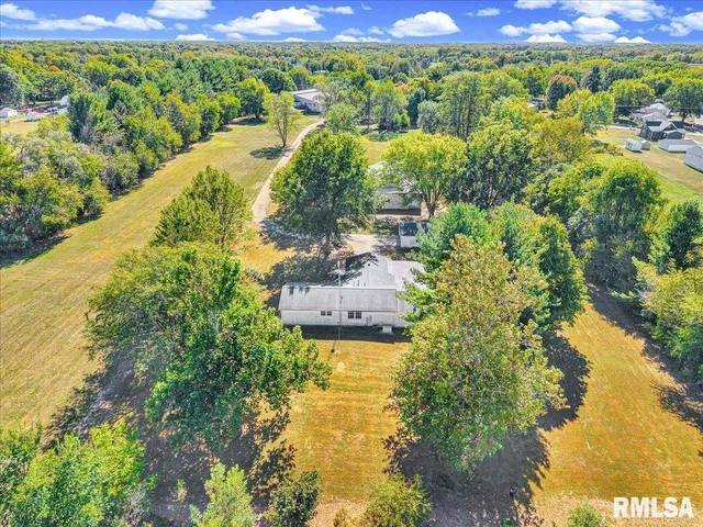 $385,000 | 20 Villa Court, Knoxville, IL 61448