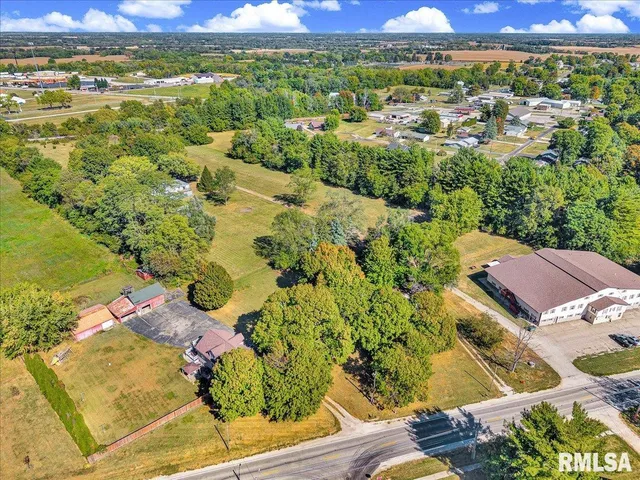 $385,000 | 20 Villa Court, Knoxville, IL 61448