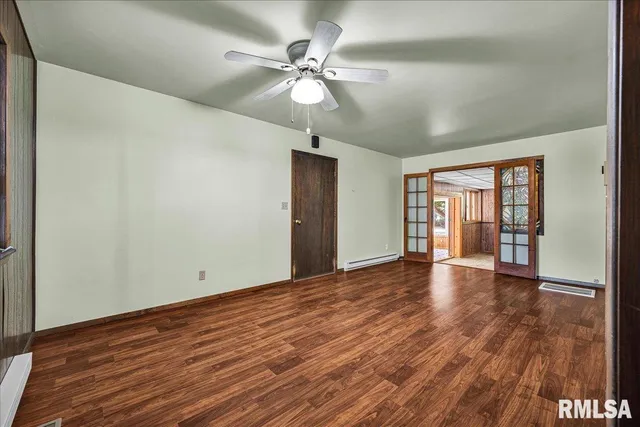 $385,000 | 20 Villa Court, Knoxville, IL 61448