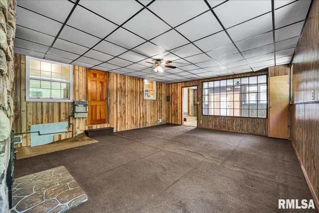 $385,000 | 20 Villa Court, Knoxville, IL 61448