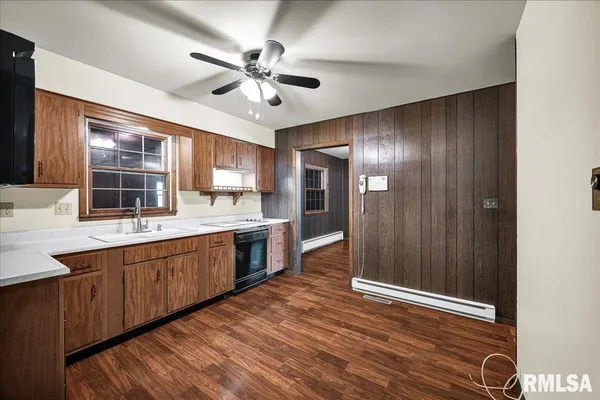 $324,900 | 20 Villa Court, Knoxville, IL 61448