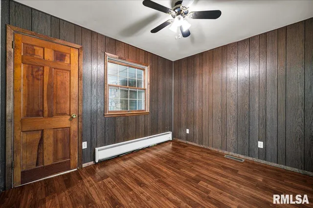 $385,000 | 20 Villa Court, Knoxville, IL 61448