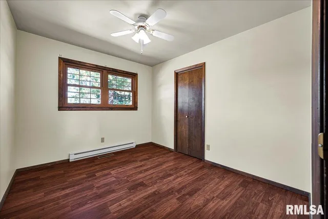 $385,000 | 20 Villa Court, Knoxville, IL 61448