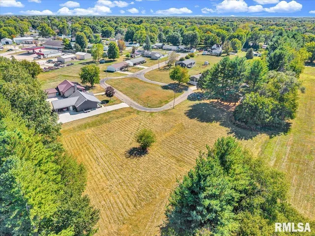 $385,000 | 20 Villa Court, Knoxville, IL 61448