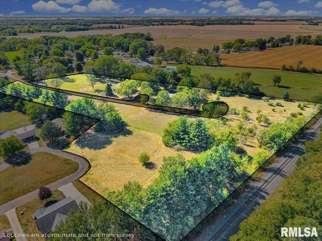 $385,000 | 20 Villa Court, Knoxville, IL 61448