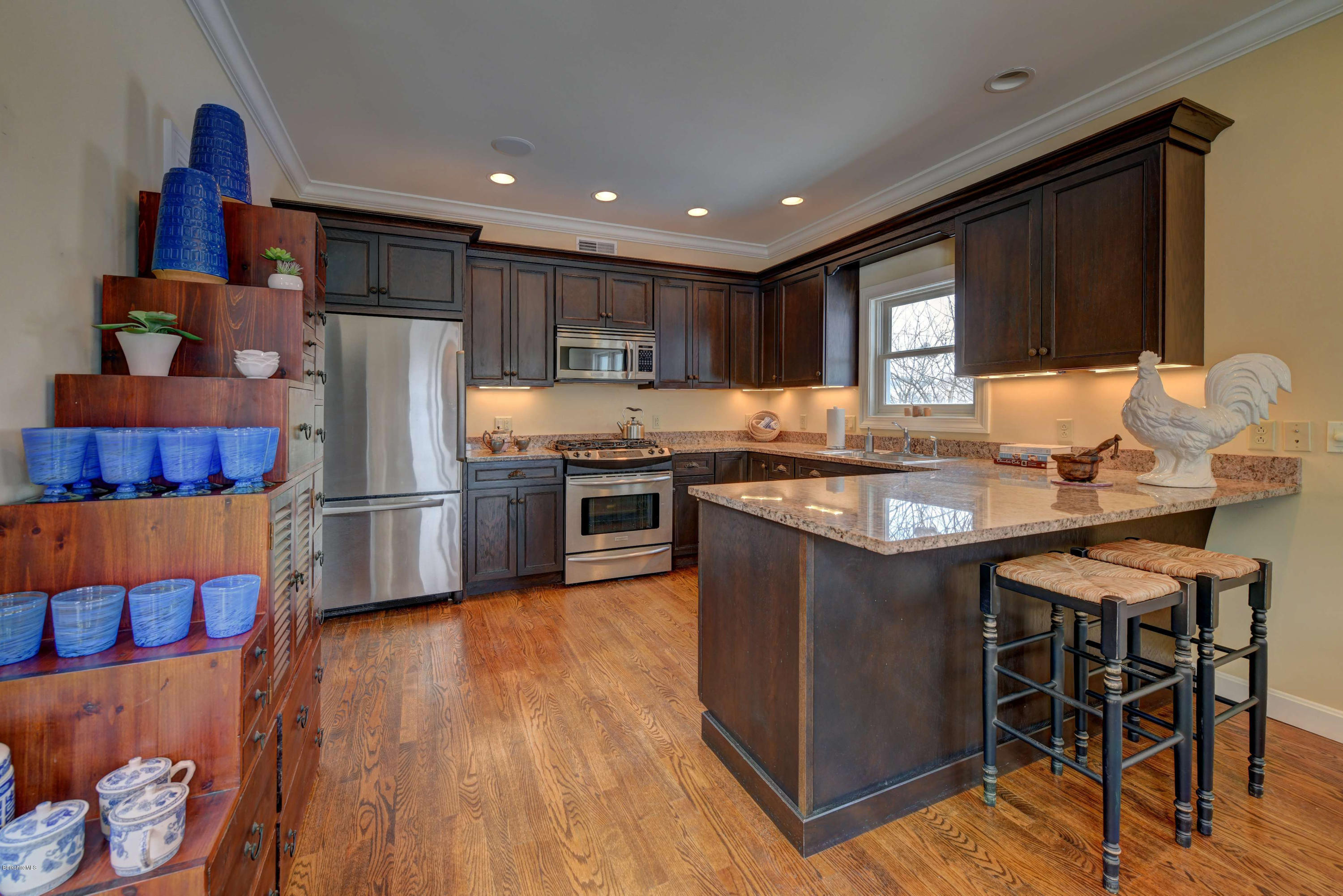 9-Kitchen