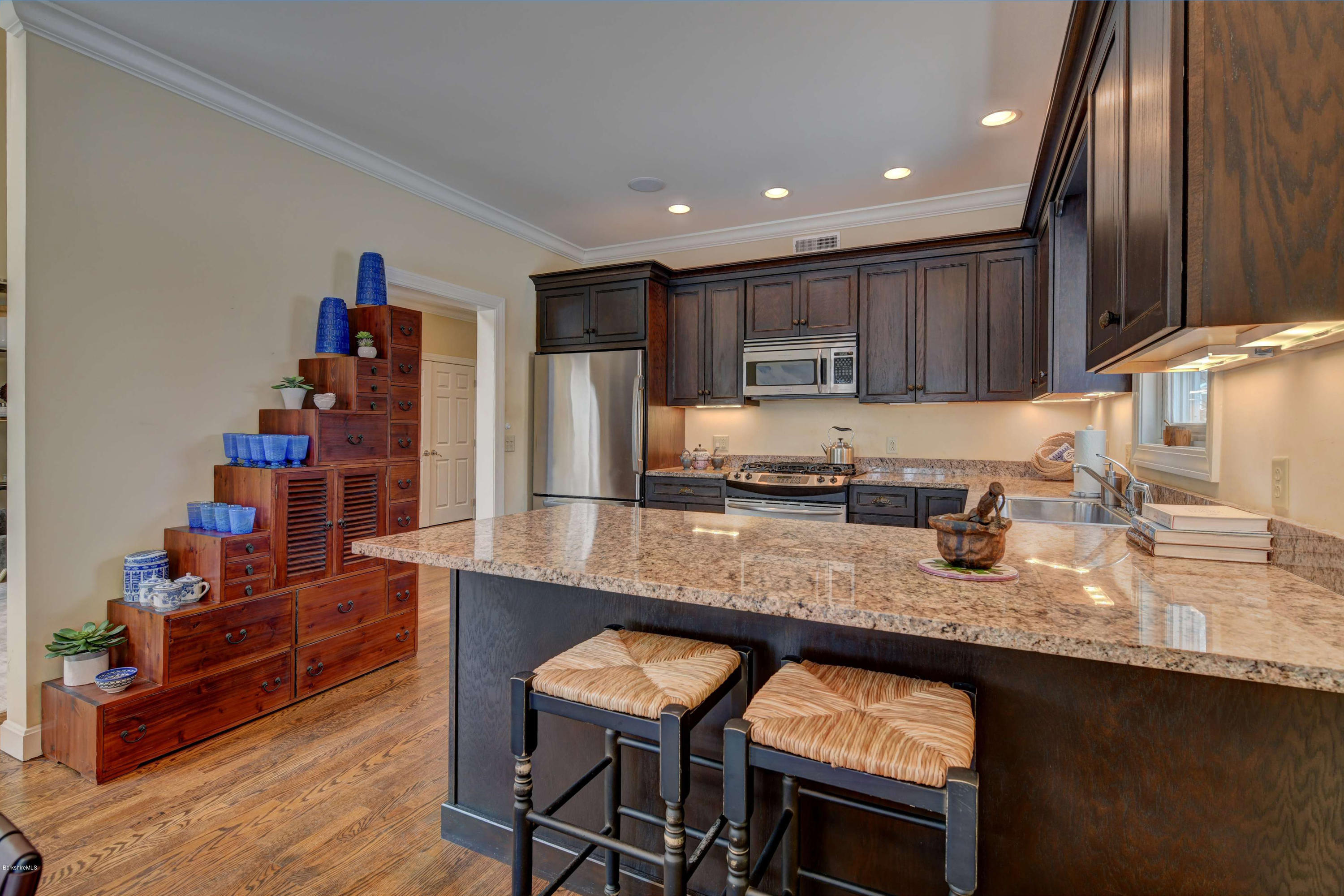 10-Kitchen