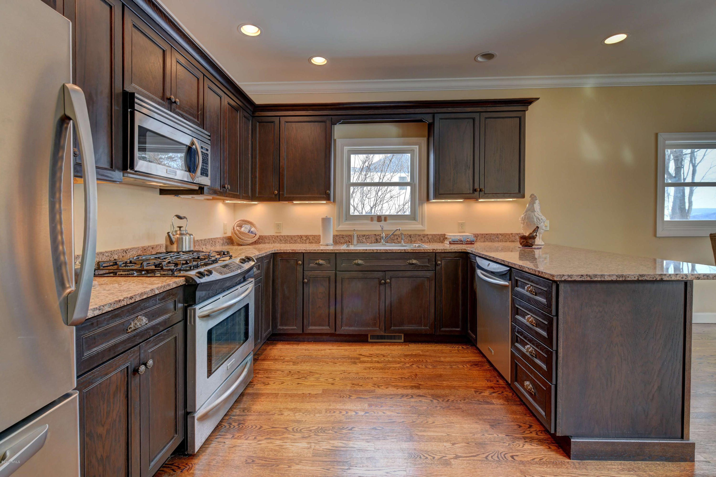 2 High Crest Road, Unit 2 Lenox, MA 01240 - Photo 8 of 37 11-Kitchen