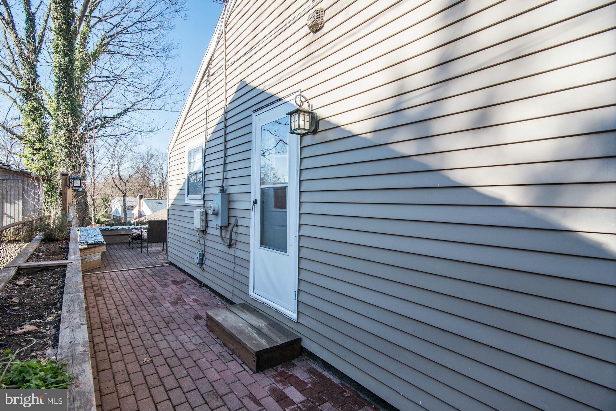 2906 Weisman Road Silver Spring, MD 20902 - Photo 17 of 22 Exterior (Rear)