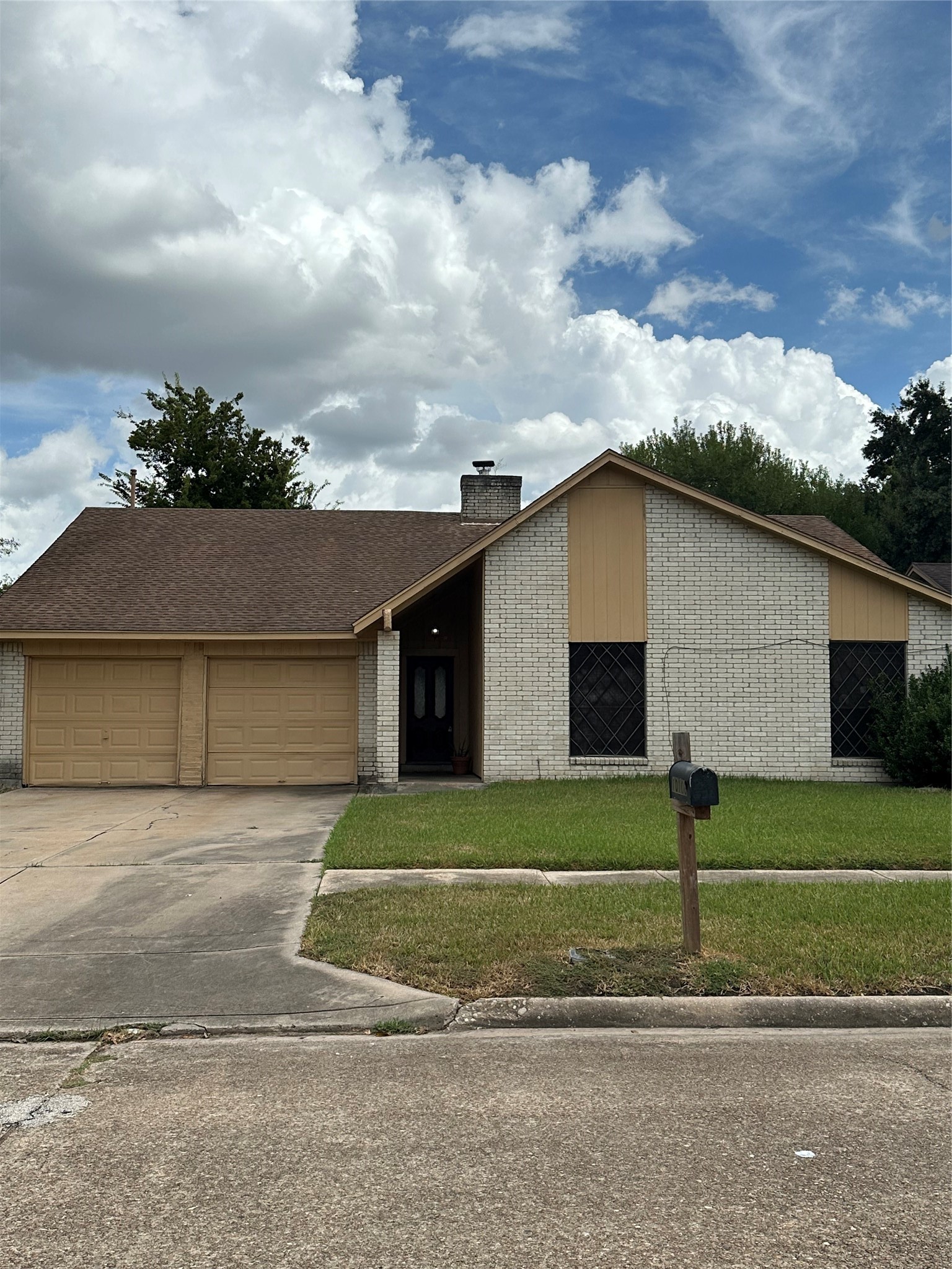 10106 Prairie Mist Street Houston, TX 77088 - Photo 1 of 33 Gallery Image 1