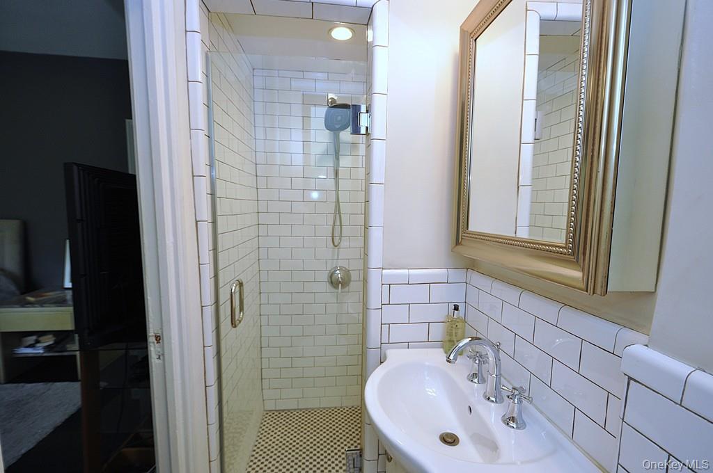 143 Garth Road, Unit 4N Scarsdale, NY 10583 - Photo 21 of 45