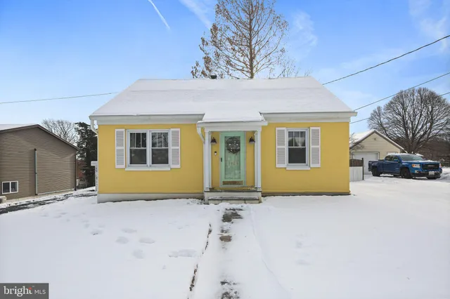 $450,000 | 1023 Grandview Avenue, Sykesville, MD 21784