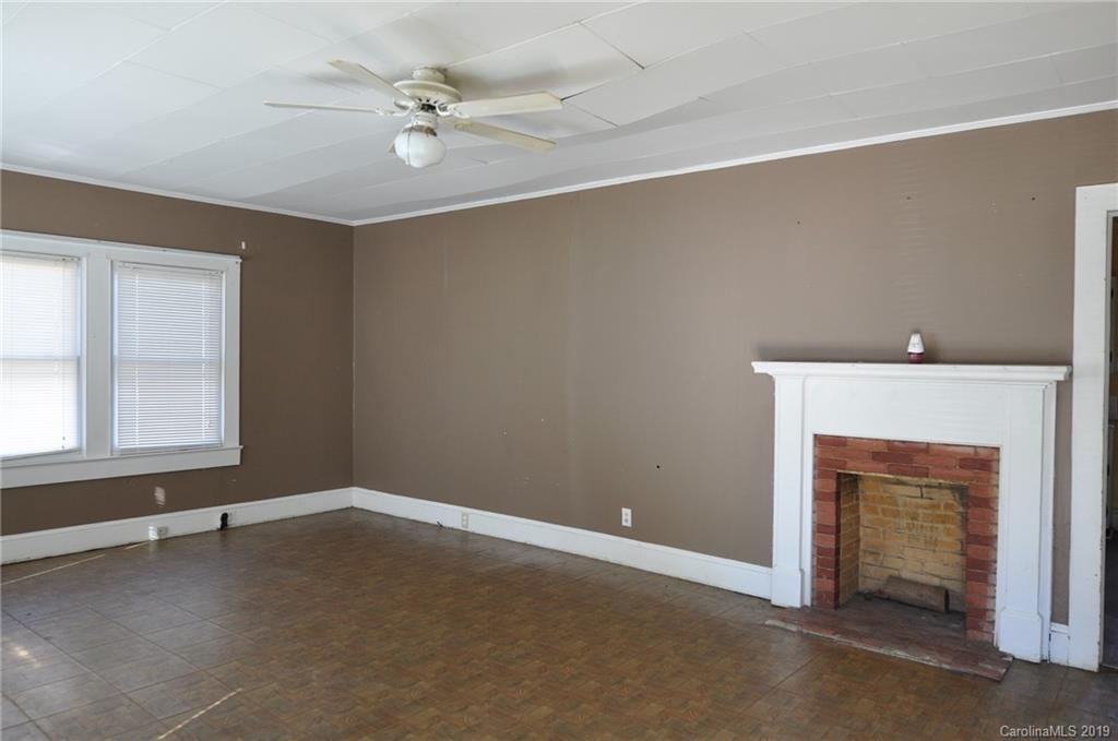 121 Henry Street Chester, SC 29706 - Photo 3 of 9 Gallery Image 3