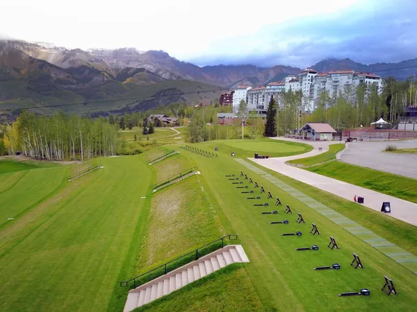 a view of an outdoor space yard