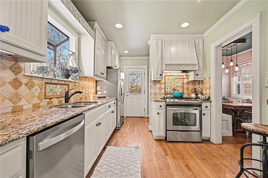 624 West 70th Terrace Kansas City, MO 64113 - Photo 16 of 45