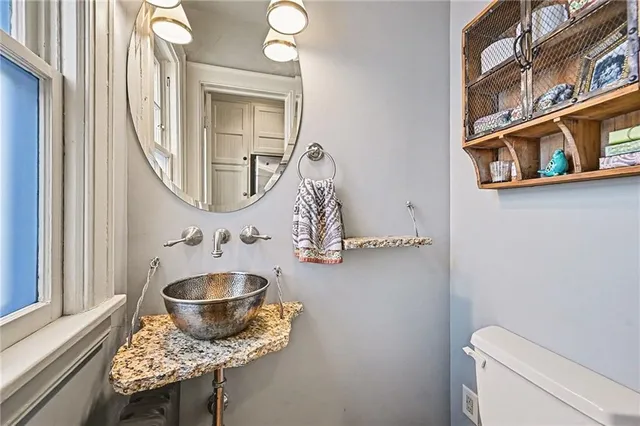 $685,000 | 624 West 70th Terrace, Kansas City, MO 64113