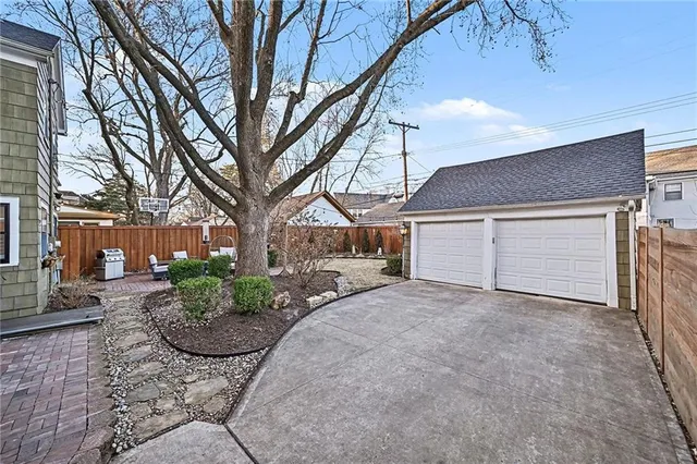 $685,000 | 624 West 70th Terrace, Kansas City, MO 64113