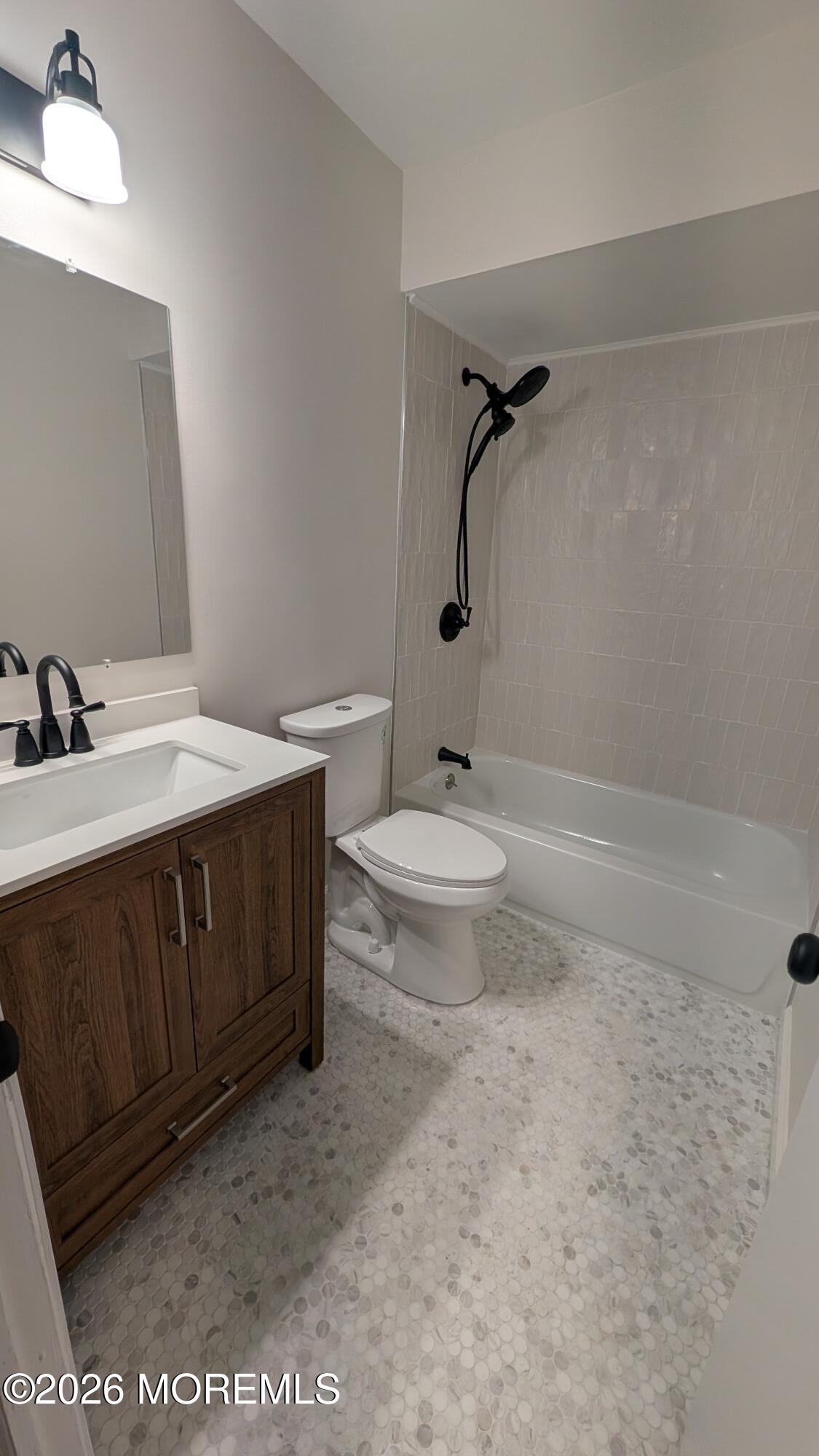 13 Wren Way Howell, NJ 07731 - Photo 21 of 30 2nd Floor Main Bathroom