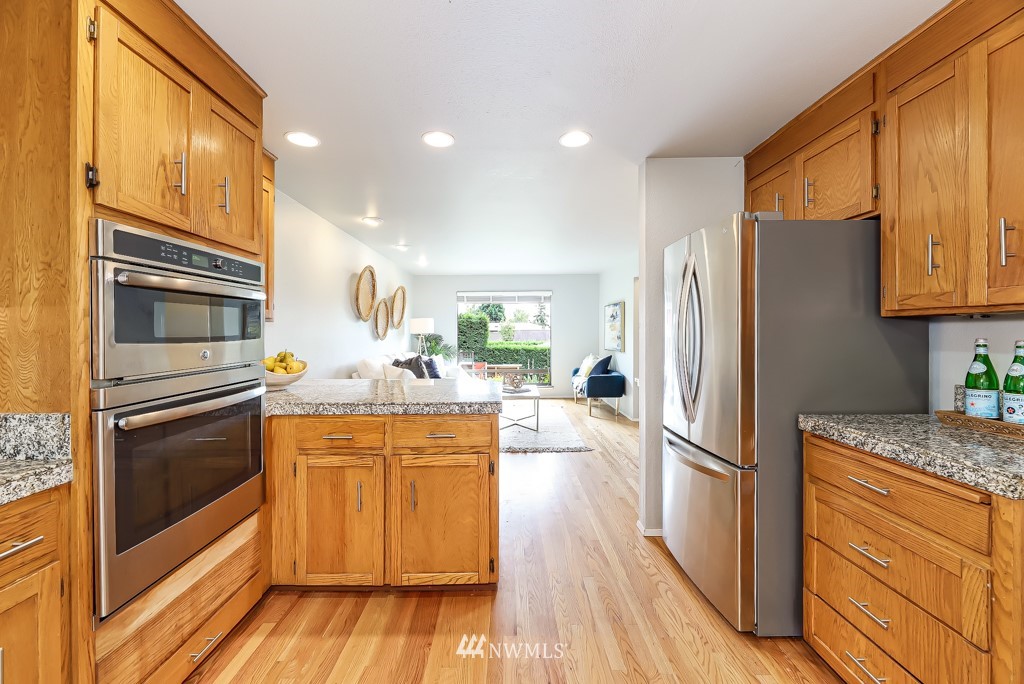 5422 Southwest Angeline Street Seattle, WA 98116 - Photo 14 of 36 Gallery Image 14