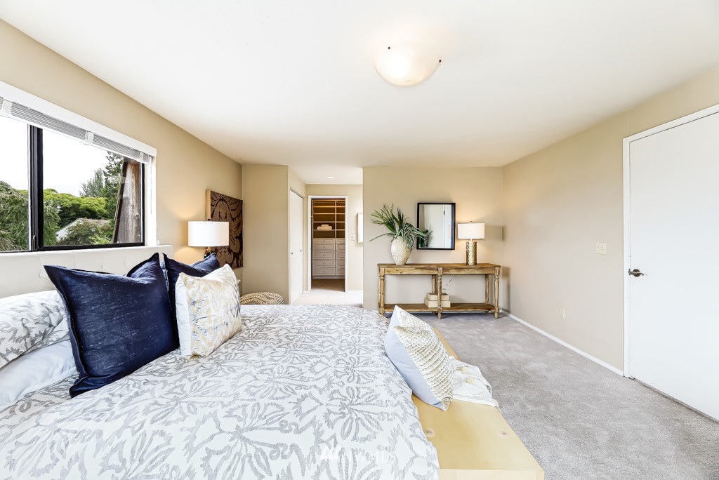 5422 Southwest Angeline Street Seattle, WA 98116 - Photo 18 of 36 Gallery Image 18