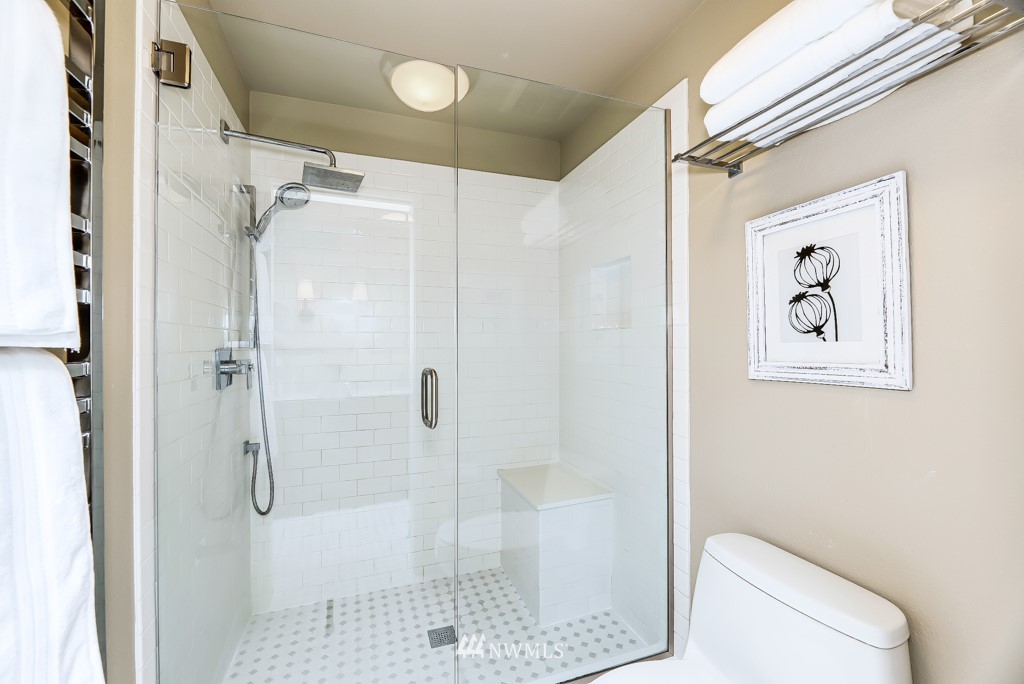 5422 Southwest Angeline Street Seattle, WA 98116 - Photo 20 of 36 Gallery Image 20