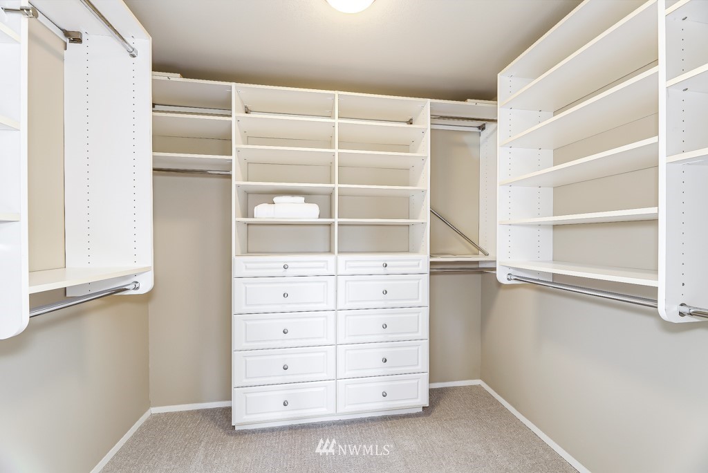 5422 Southwest Angeline Street Seattle, WA 98116 - Photo 21 of 36 Gallery Image 21