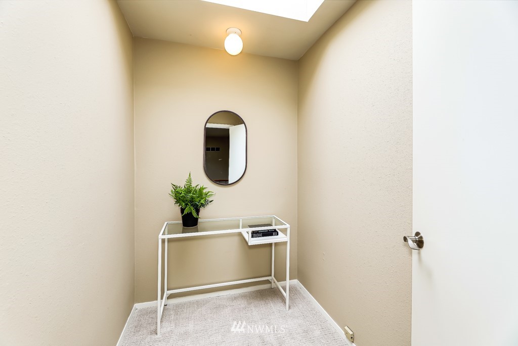 5422 Southwest Angeline Street Seattle, WA 98116 - Photo 25 of 36 Gallery Image 25