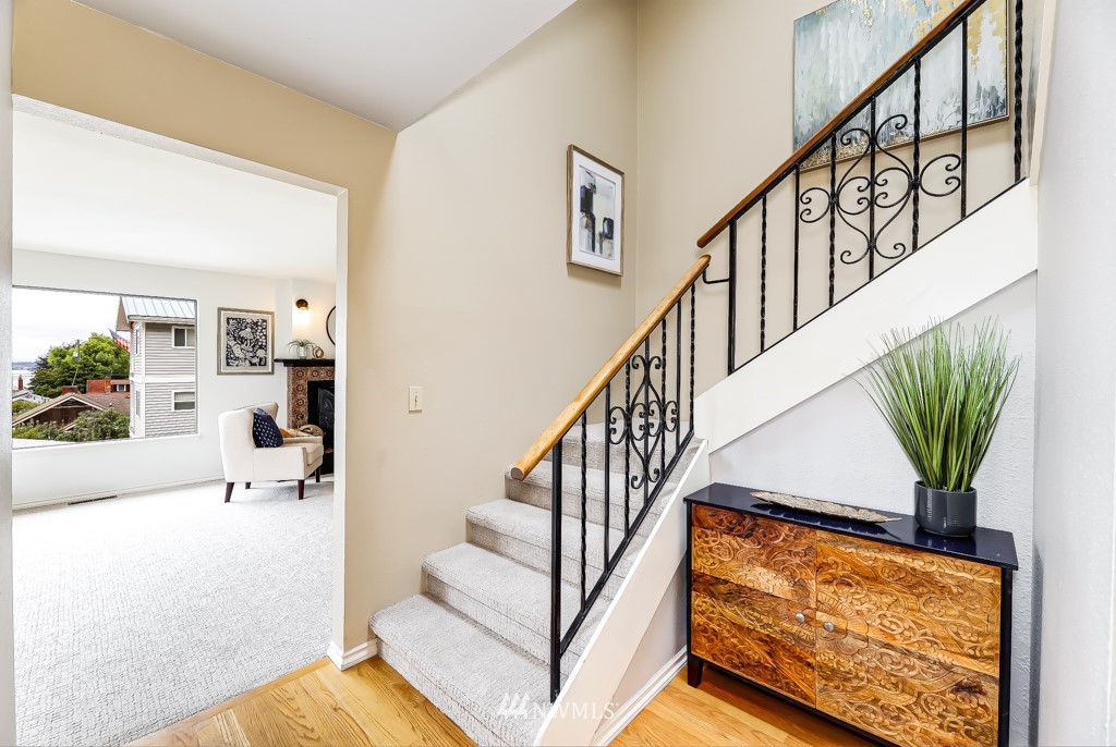 5422 Southwest Angeline Street Seattle, WA 98116 - Photo 5 of 36 Gallery Image 5