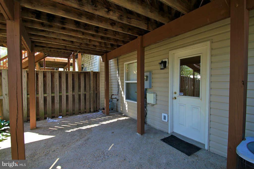 14807 Edman Road Centreville, VA 20121 - Photo 28 of 29 Exterior (Rear)
