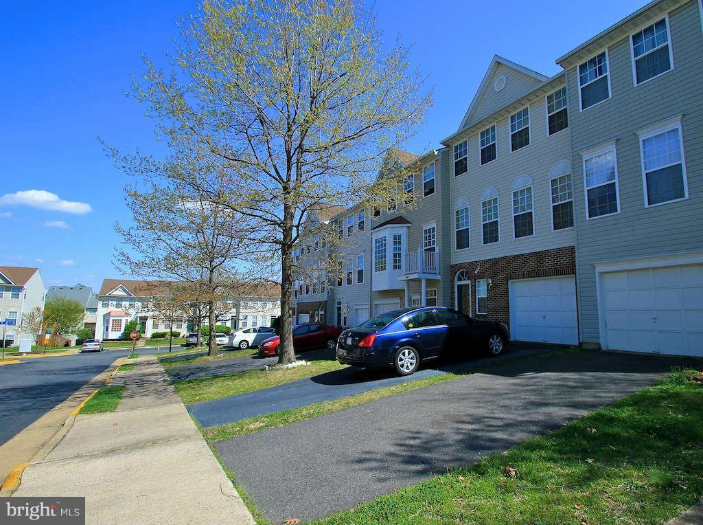 14807 Edman Road Centreville, VA 20121 - Photo 29 of 29 Exterior (Front)