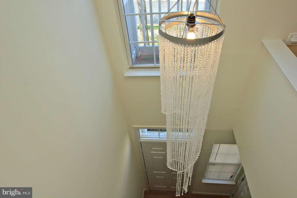 14807 Edman Road Centreville, VA 20121 - Photo 10 of 29 Interior (General)