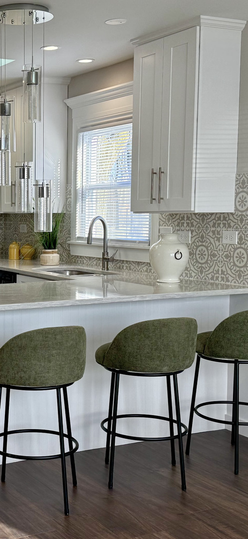 11657 South Racine Avenue Chicago, IL 60643 - Photo 38 of 40 a kitchen with a table chairs and window