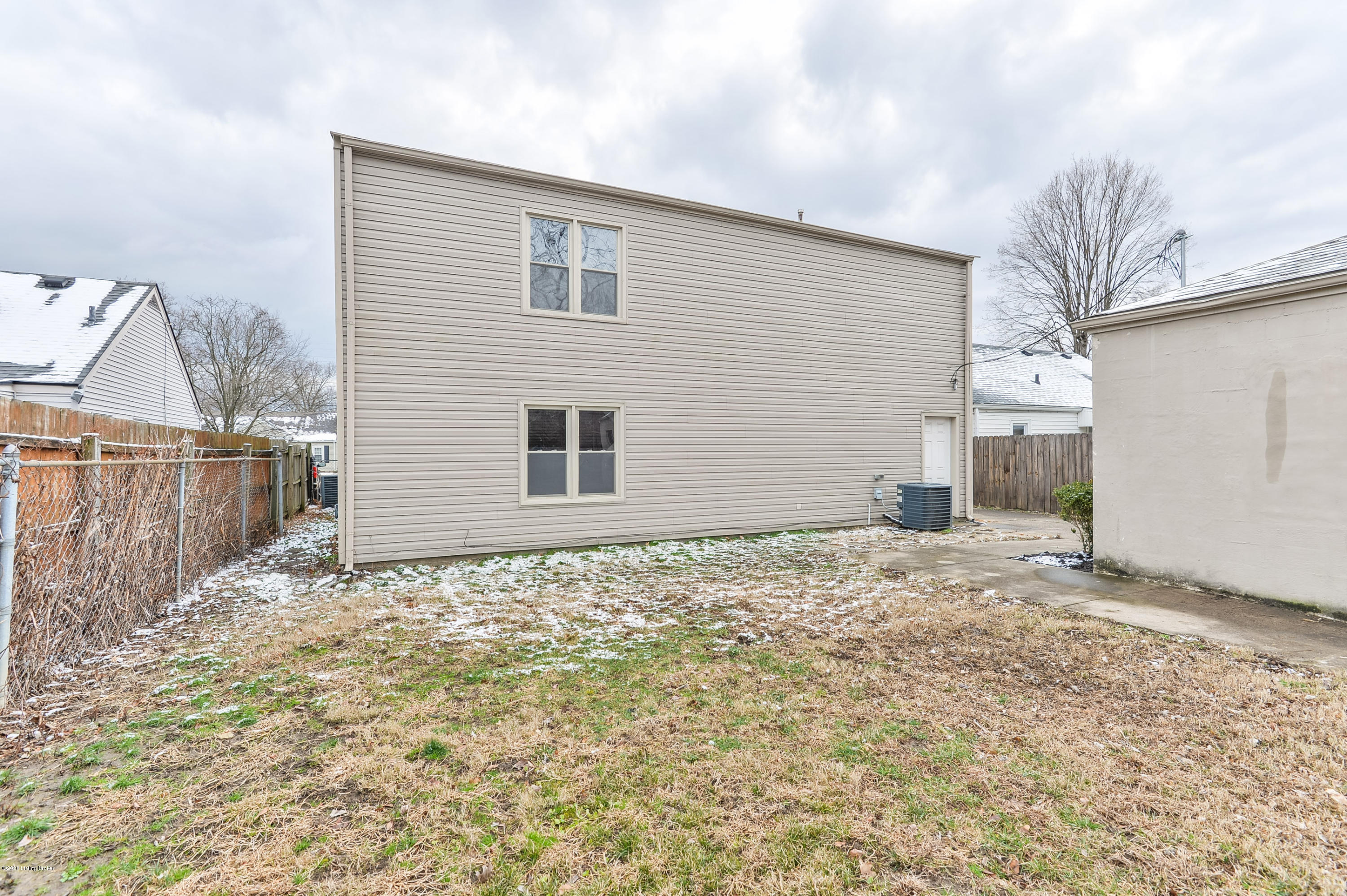 2643 Alanmede Road Louisville, KY 40205 - Photo 33 of 39 040 - 20200207 6507