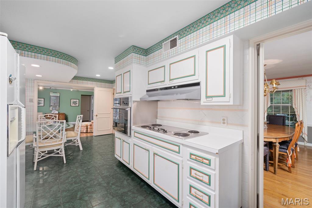 9291 Ladue Road Ladue, MO 63124 - Photo 18 of 59